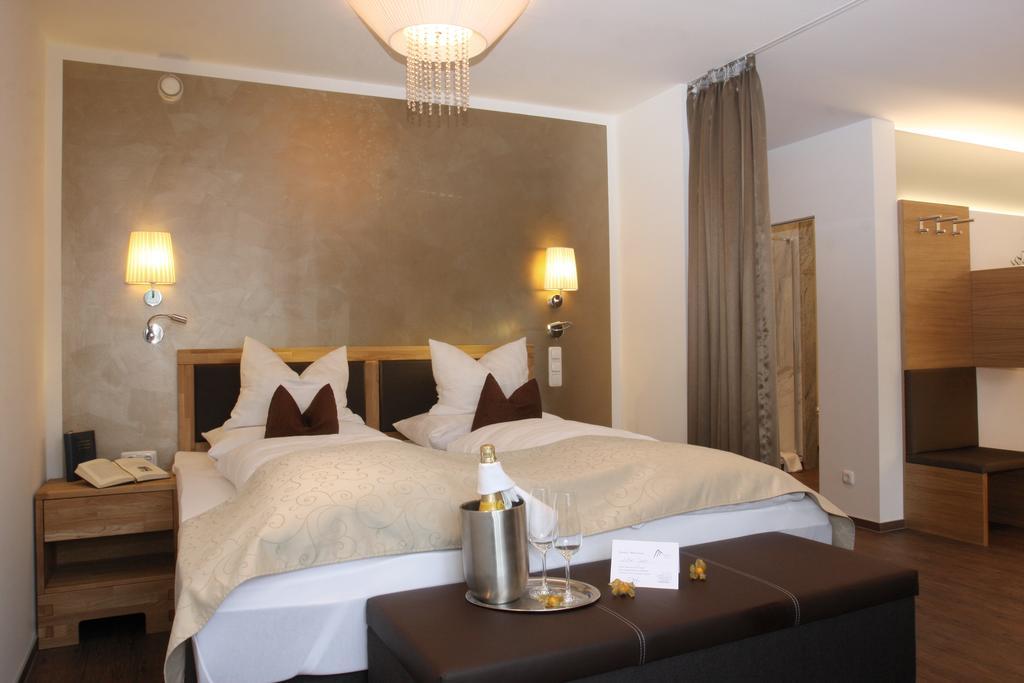 Altstadt-Hotel พัสเซา ภายนอก รูปภาพ